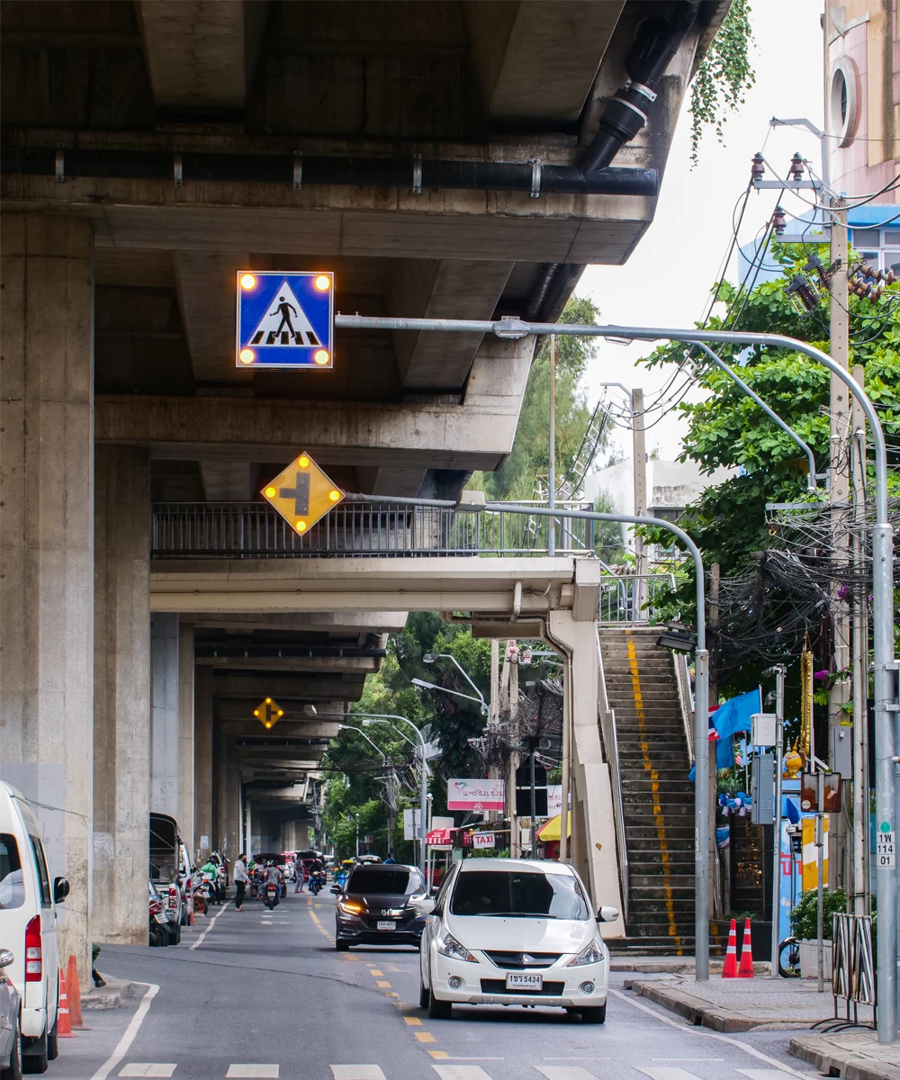 ป้ายไฟกะพริบเตือน ชนิดหลอด LED